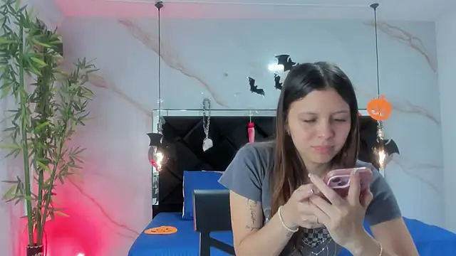 AngelaaCute  online show from 10-28-25, 12:04