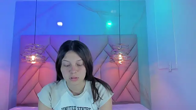 AngelaaCute  online show from 06-10-26, 12:06
