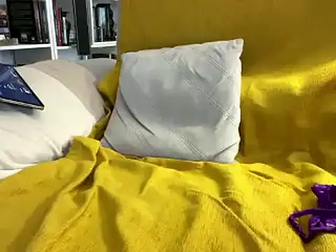 Snapshot of fastuga24 chatting on 11-17-25, 02:43 fastuga24 online show from 11-17-25, 02:43