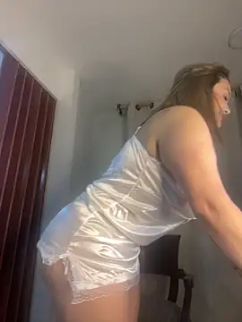 Taniabonet online show from 02-25-26, 12:00