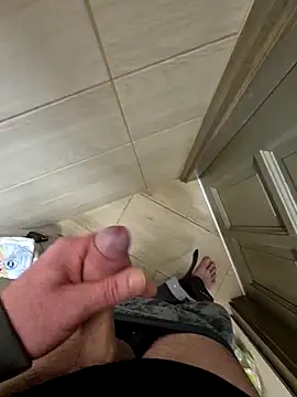 kisbiro77777 online show from 04-08-26, 06:15