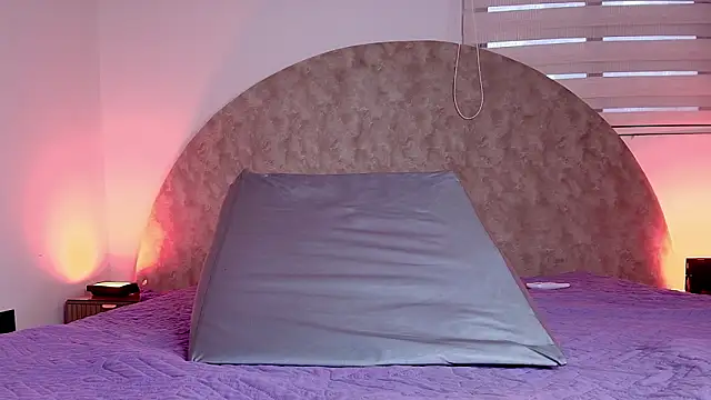 anisha x online show from 02-19-26, 07:22