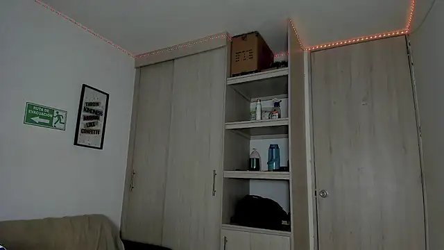 Snapshot of _diegsz_ chatting on 02-02-25, 06:04 diegsz online show from 02-02-25, 06:04