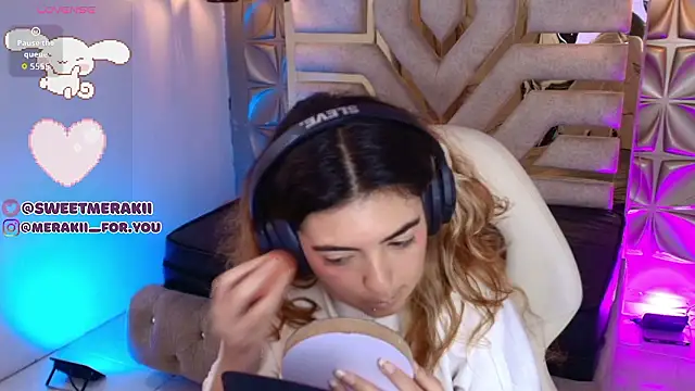 meraki fraise online show from 01-08-26, 03:45