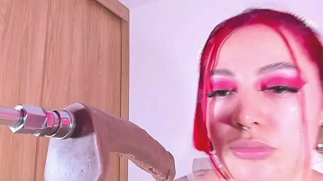 Snapshot of annika_taylor chatting on 02-10-25, 10:19 annika taylor online show from 02-10-25, 10:19