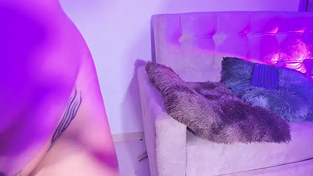 Snapshot of annika_taylor chatting on 03-03-25, 03:38 annika taylor online show from 03-03-25, 03:38