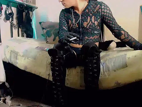 Snapshot of kimkardasha98 chatting on 01-07-26, 02:05 kimkardasha98 online show from 01-07-26, 02:05