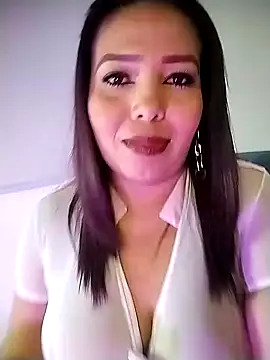 Snapshot of Giinger_gap chatting on 10-28-25, 04:13 Giinger gap online show from 10-28-25, 04:13