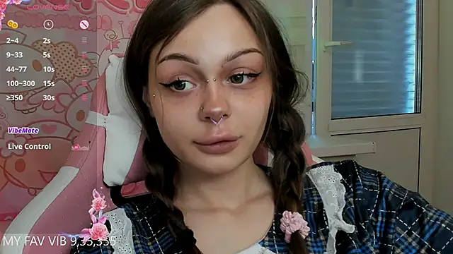 Snapshot of shy_melony chatting on 03-28-26, 12:06 shy melony online show from 03-28-26, 12:06