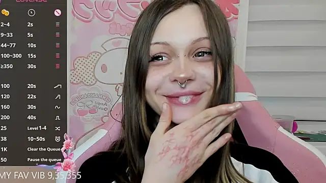 Snapshot of shy_melony chatting on 02-27-26, 11:54 shy melony online show from 02-27-26, 11:54