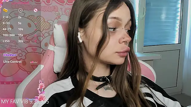 Snapshot of shy_melony chatting on 03-31-26, 09:44 shy melony online show from 03-31-26, 09:44