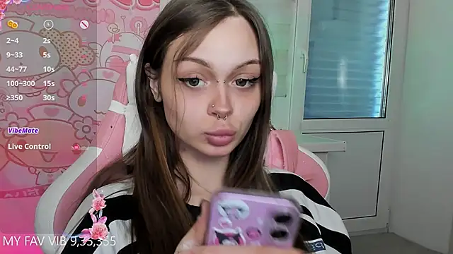 Snapshot of shy_melony chatting on 03-30-26, 03:24 shy melony online show from 03-30-26, 03:24