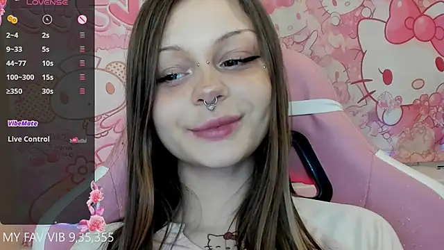 Snapshot of shy_melony chatting on 02-25-26, 01:22 shy melony online show from 02-25-26, 01:22