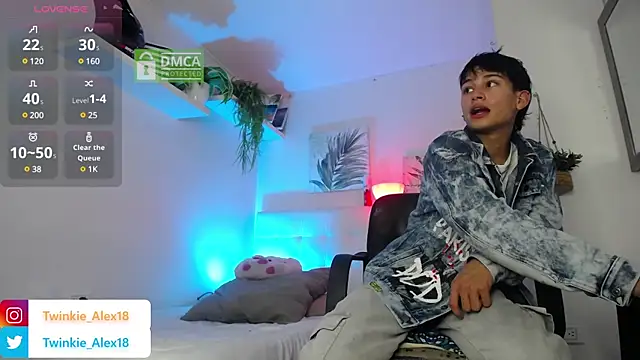 Twinkie-Alex18 online show from 12-05-24, 09:00