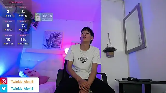 Twinkie-Alex18 online show from 12-02-24, 09:12