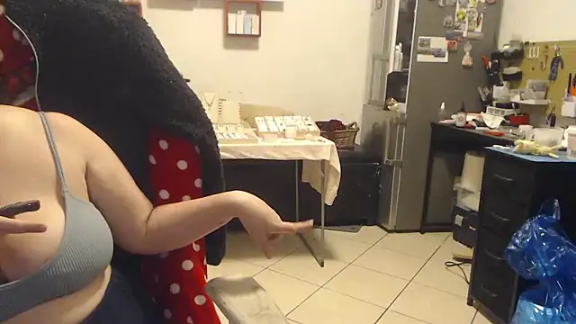 valerysexy online show from 10-31-25, 11:11