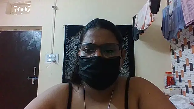 Hotmilfxox online show from 06-19-26, 08:09