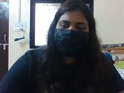 Hotmilfxox online show from 05-15-26, 07:39