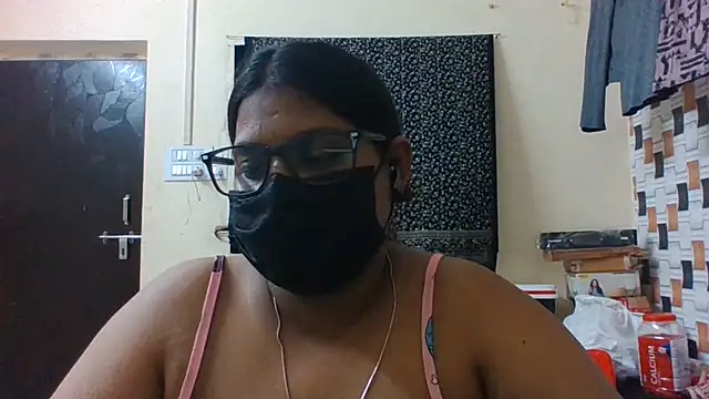 Hotmilfxox online show from 06-03-26, 02:33