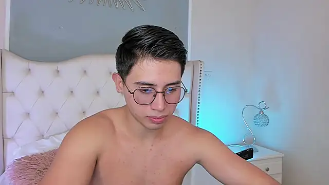Snapshot of Brandonn_Millerr chatting on 02-04-25, 09:10 Brandonn Millerr online show from 02-04-25, 09:10