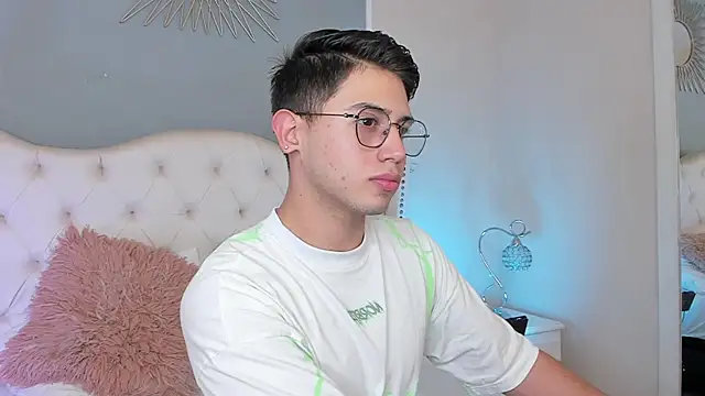 Snapshot of Brandonn_Millerr chatting on 02-03-25, 08:57 Brandonn Millerr online show from 02-03-25, 08:57