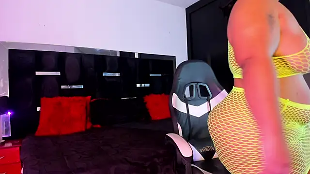 Tasha Sant online show from 10-15-25, 07:22