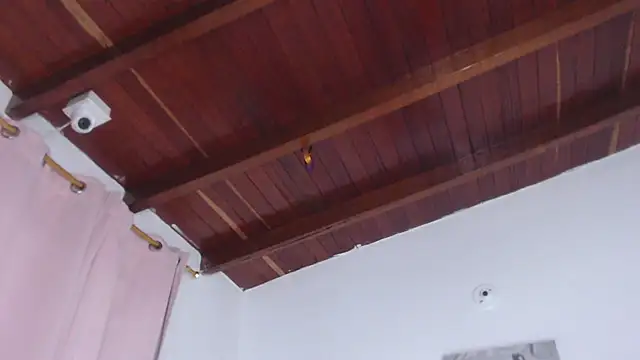 Amara Red online show from 10-18-25, 11:23