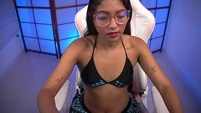 small emilie online show from 11-14-25, 01:48