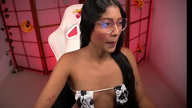 small emilie online show from 10-16-25, 01:08