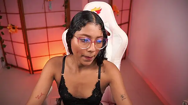 small emilie online show from 09-28-25, 02:24