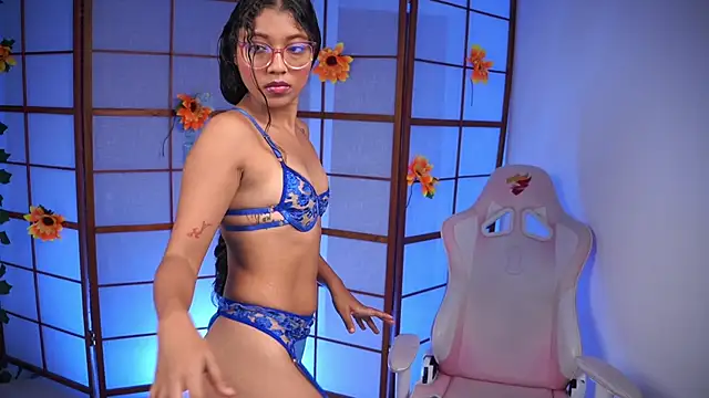 small emilie online show from 09-29-25, 01:06