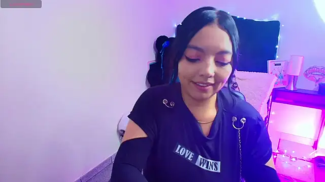 loren tits24 online show from 05-05-26, 08:23