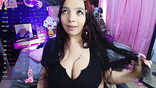 Snapshot of loren_tits24 chatting on 10-22-25, 07:57 loren tits24 online show from 10-22-25, 07:57