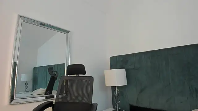 Snapshot of AnnyCherry_ chatting on 05-22-26, 10:30 AnnyCherry online show from 05-22-26, 10:30