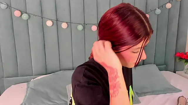 Snapshot of AnnyCherry_ chatting on 03-05-25, 04:13 AnnyCherry  online show from 03-05-25, 04:13