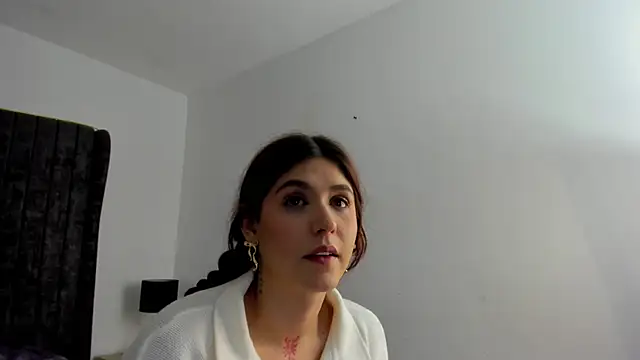 AnnyCherry  online show from 04-10-26, 01:45