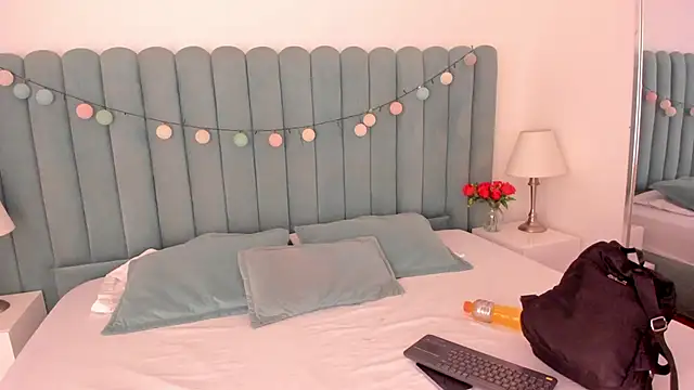 Snapshot of AnnyCherry_ chatting on 03-15-25, 05:37 AnnyCherry  online show from 03-15-25, 05:37