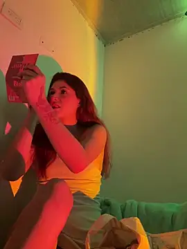 Snapshot of AnnyCherry_ chatting on 01-30-25, 01:44 AnnyCherry  online show from 01-30-25, 01:44