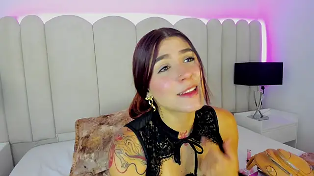 AnnyCherry  online show from 01-06-26, 08:02