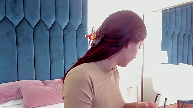 Snapshot of AnnyCherry_ chatting on 03-21-25, 10:50 AnnyCherry  online show from 03-21-25, 10:50