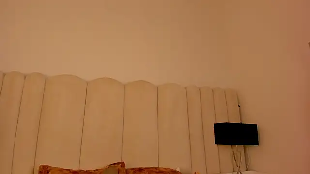 Snapshot of AnnyCherry_ chatting on 09-23-25, 09:55 AnnyCherry  online show from 09-23-25, 09:55