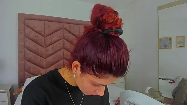 Snapshot of AnnyCherry_ chatting on 10-15-25, 06:27 AnnyCherry  online show from 10-15-25, 06:27