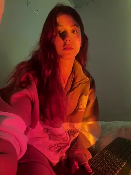 Snapshot of AnnyCherry_ chatting on 02-08-25, 01:54 AnnyCherry  online show from 02-08-25, 01:54