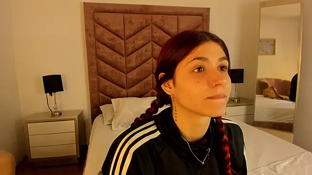 Snapshot of AnnyCherry_ chatting on 10-30-25, 06:49 AnnyCherry  online show from 10-30-25, 06:49