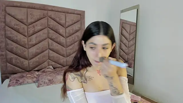 AnnyCherry  online show from 06-12-26, 10:07