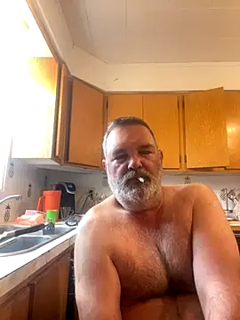 Snapshot of Frenchpoo chatting on 10-31-25, 04:58 Frenchpoo online show from 10-31-25, 04:58