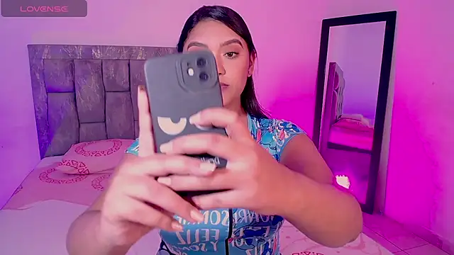 DIANEE 01 online show from 02-15-26, 12:11