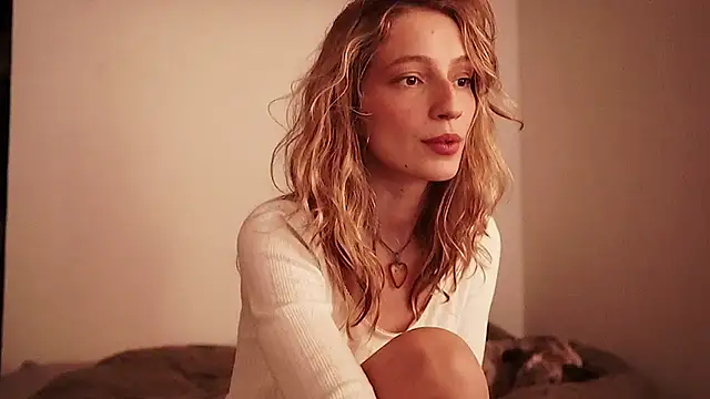 Snapshot of Stephany_talks chatting on 12-18-24, 03:15 Stephany talks online show from 12-18-24, 03:15