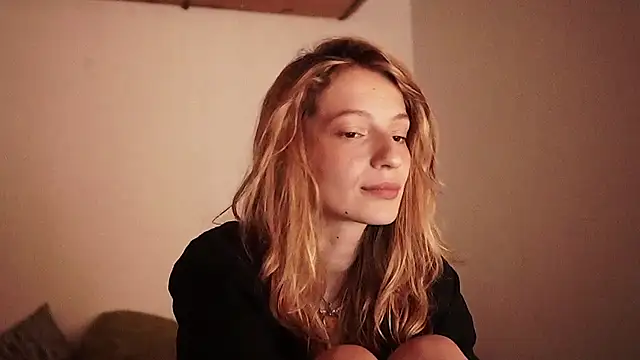 Snapshot of Stephany_talks chatting on 12-22-24, 01:55 Stephany talks online show from 12-22-24, 01:55