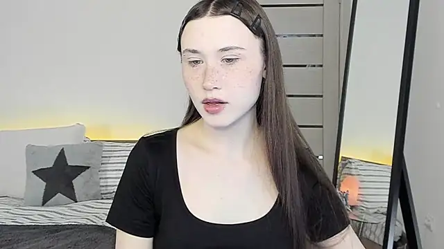 Stella Sunny online show from 04-24-26, 09:06